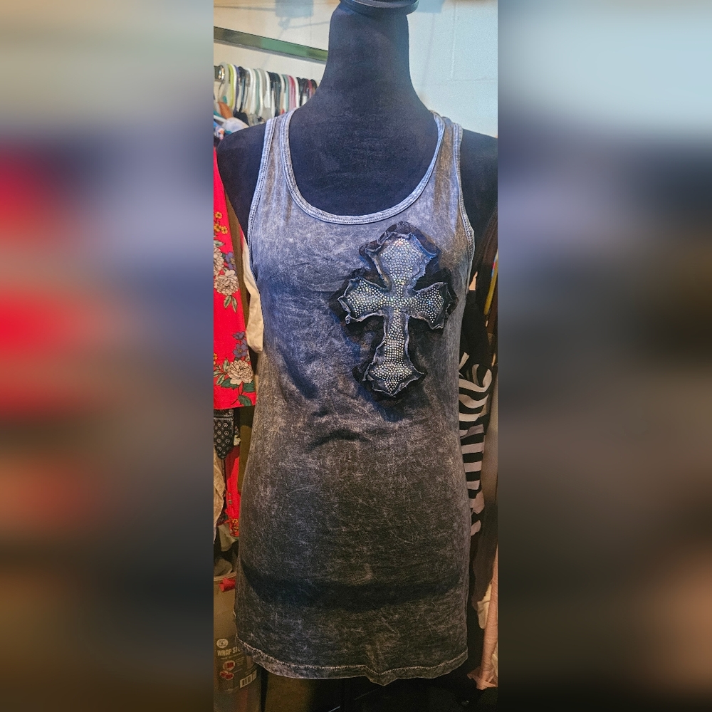 Local Tank top EUC